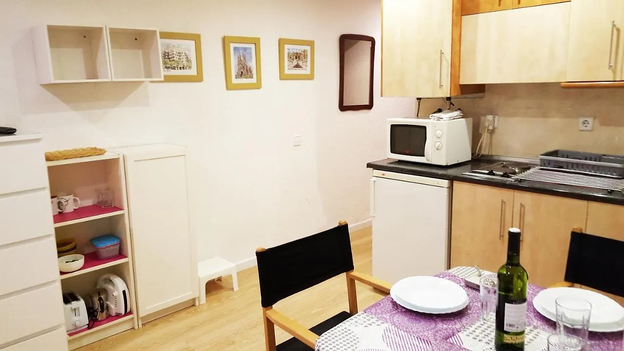 Economic Rambla Suites Barcelona Apartment